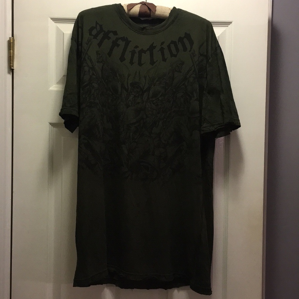 Men’s Affliction t-shirt XL